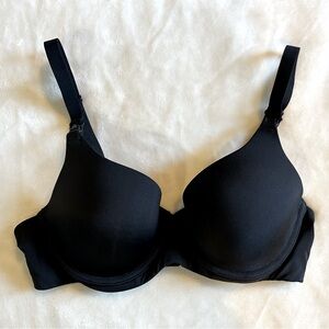 Black La Vie en Rose Nursing Bra